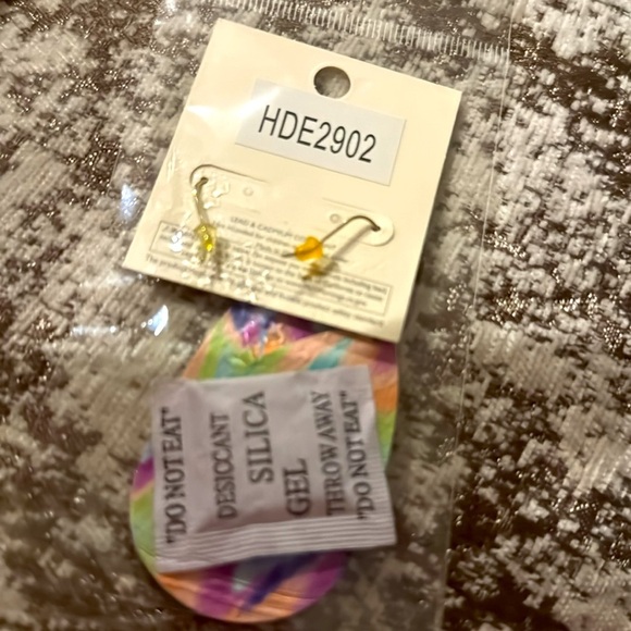 Riah Fashion Multicolor Teardrop Earrings - Picture 2 of 2